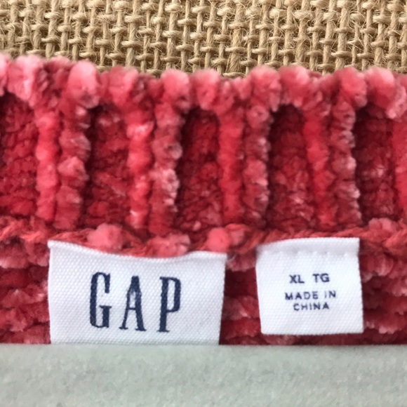 Pink Sweater - Picture 2 of 3